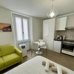 https://bomboniera-sui-navigli-con-a-c-wi-fi.italymilanhotels.net